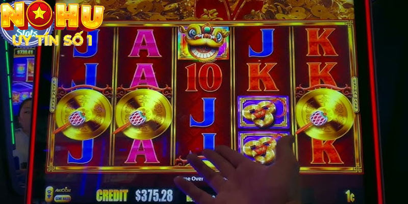 Tìm hiểu fly out slot là gì?